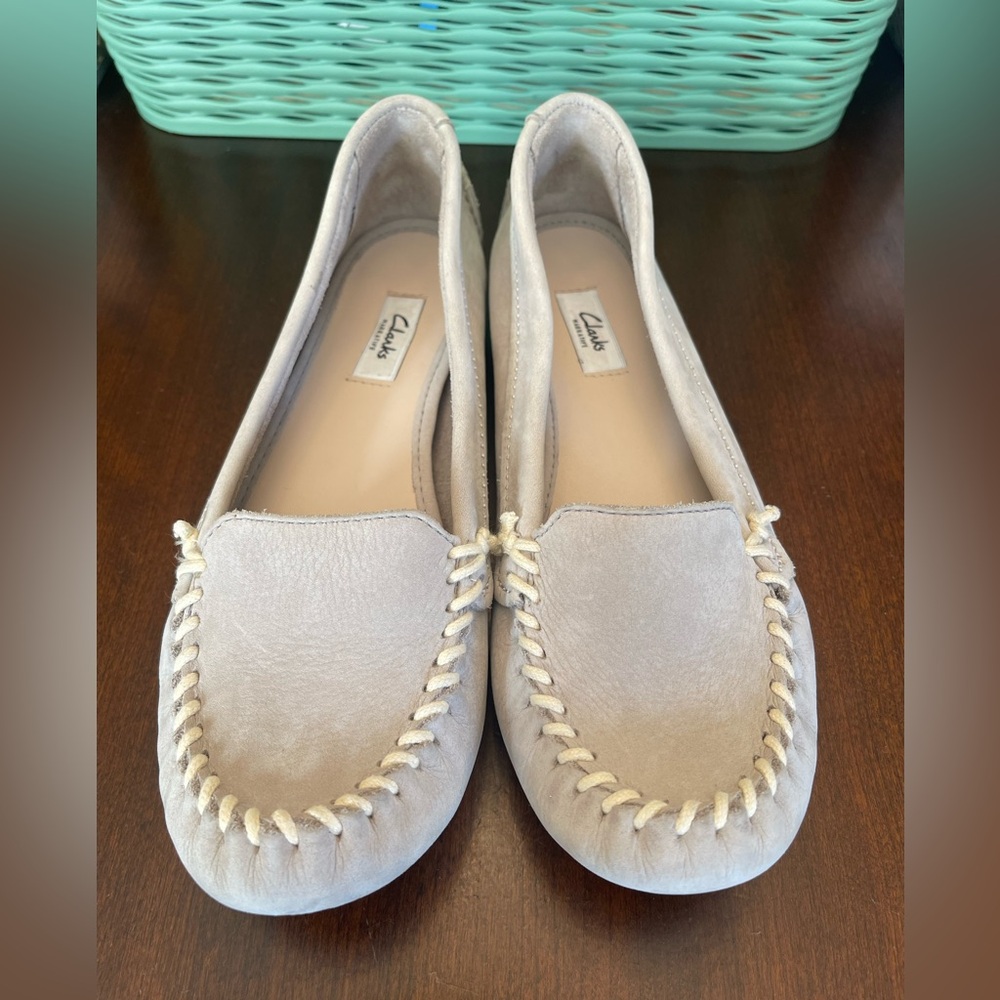 CLARKS Women's Evesham Melody Loafers - Picture 3 of 8